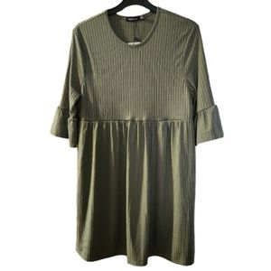 NWT Boohoo‎ Olive Green Ribbed Mini Smock Dress Women's Size 10